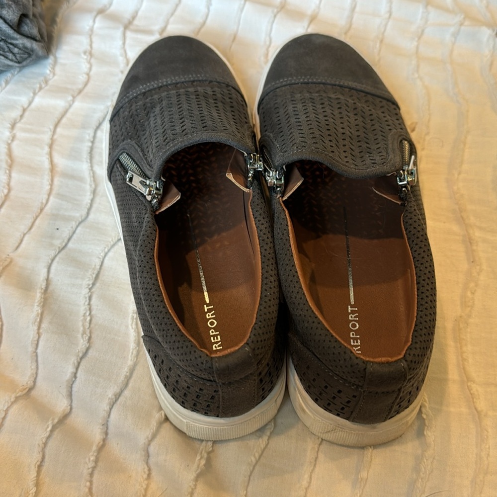 Shoes - Picture 2 of 4